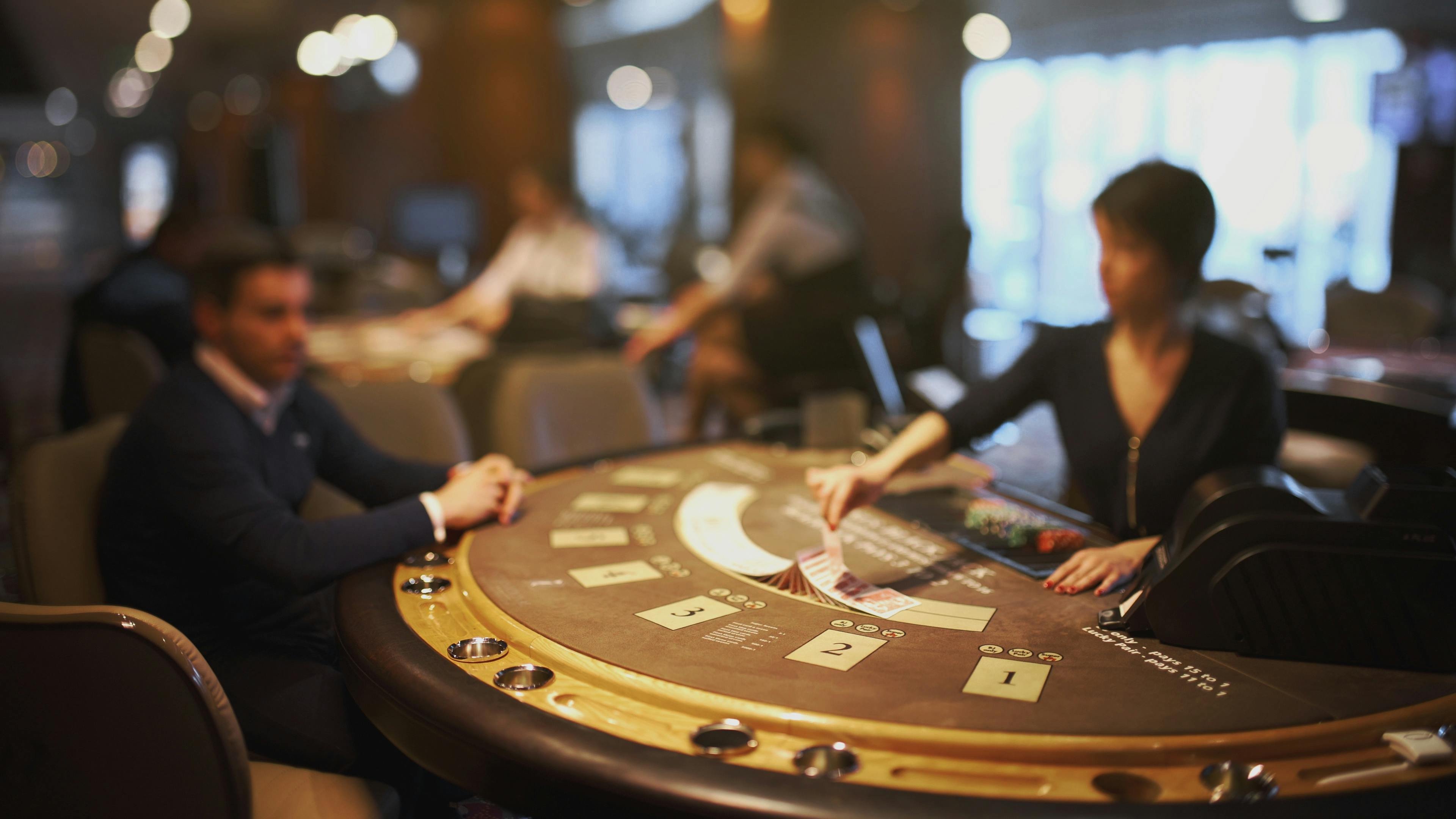 7 win live casino lobby showing baccarat and roulette tables for Filipino players